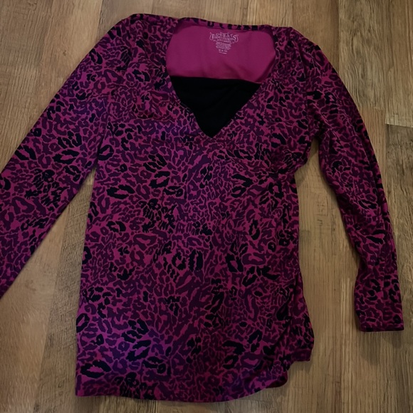 Bundle of maternity long sleeve shirts - Picture 3 of 9